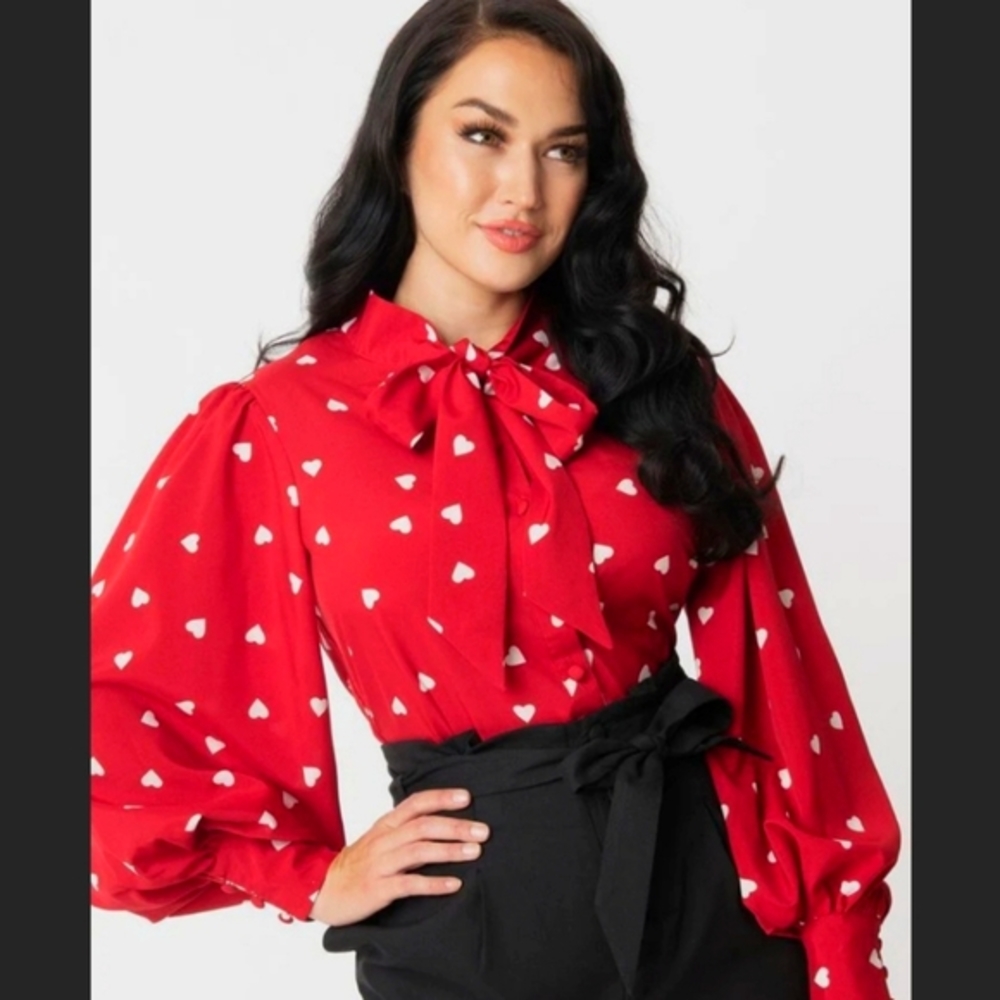 Adorable!!  tie -neck Gwen blouse hearts  attached bow -Valentine 💝 ♥️Soldout!